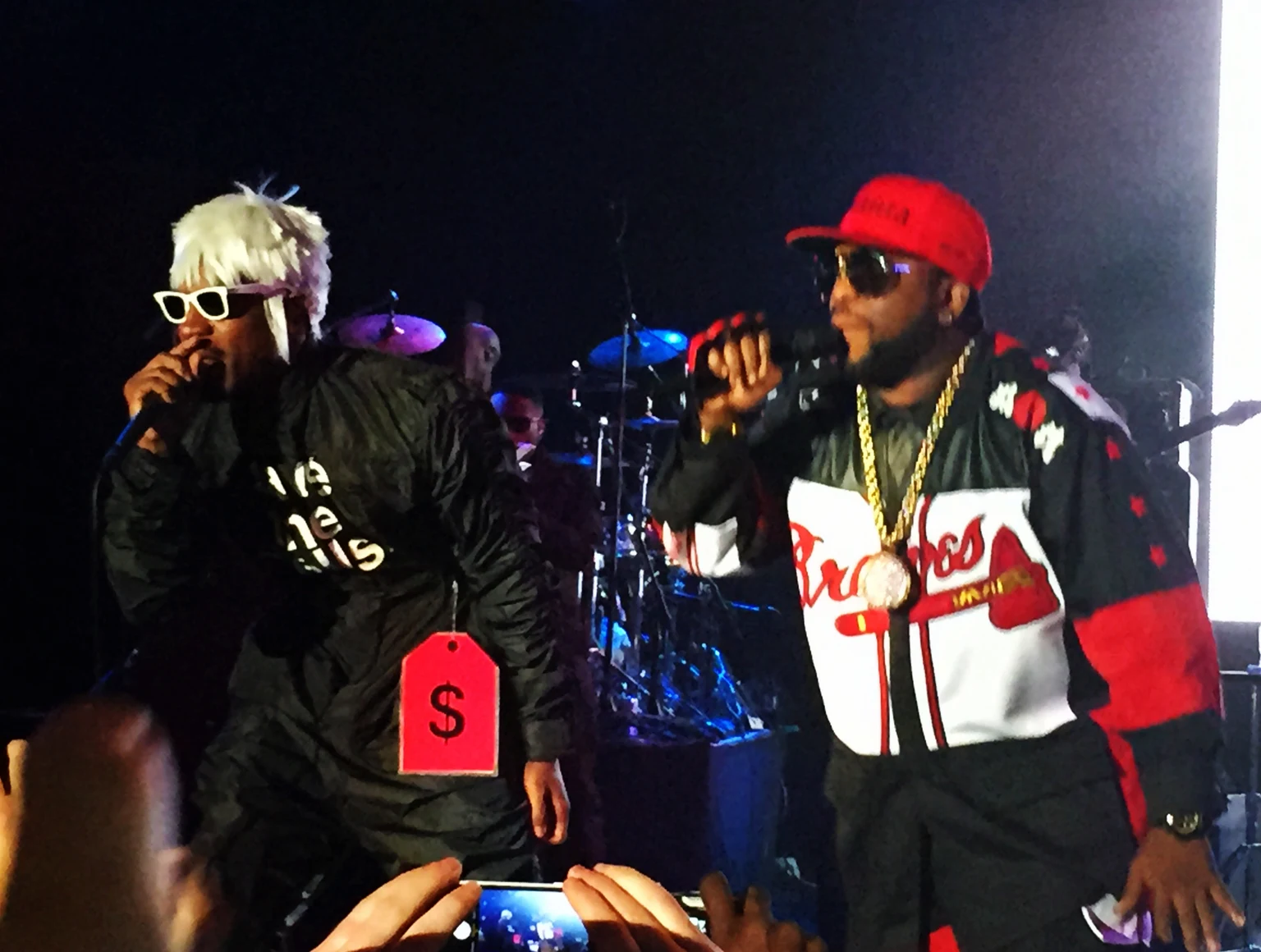 2014年にニューヨークで並ぶOutkastのAndré 3000とBig Boi。